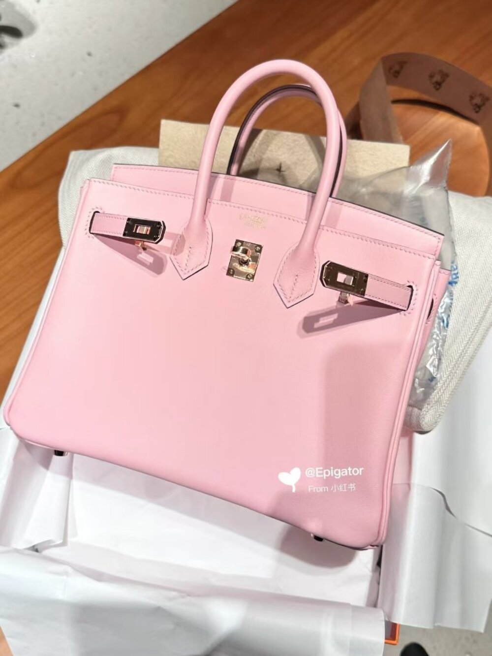 Classic Hermes Bags: A Stylish and Versatile Choice for Elegance